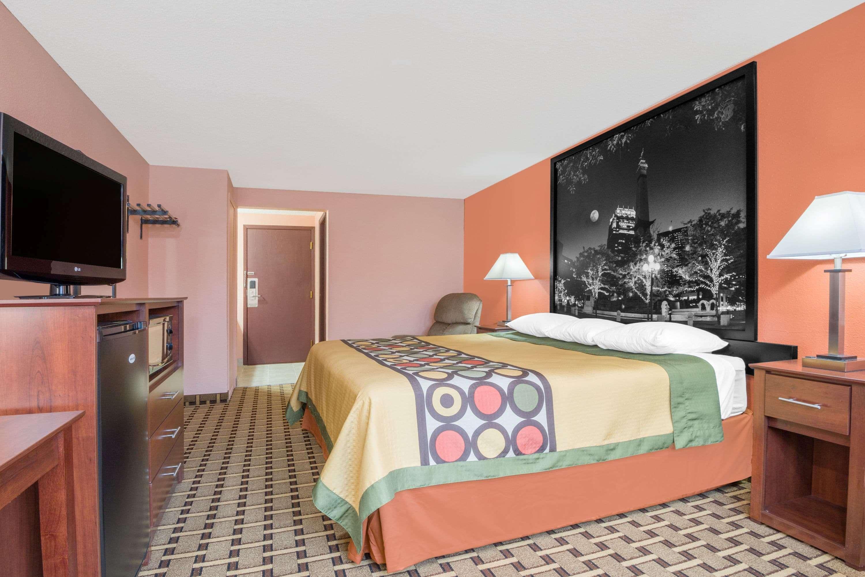 Super 8 by Wyndham Shelbyville Eksteriør billede